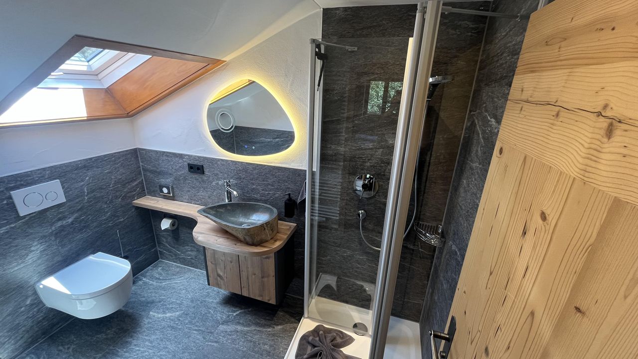 Bad zum 2. Schlafzimmer Bad zum 2. Schlafzimmer